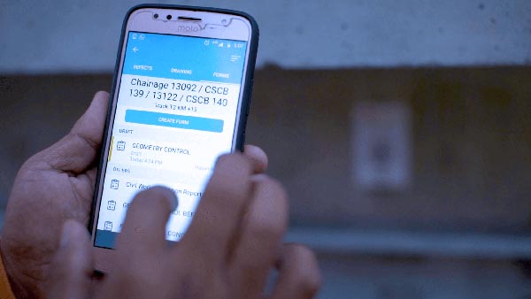 Novade-Colas-Rail-LRT-mobile-user Novade Colas Rail LRT mobile user