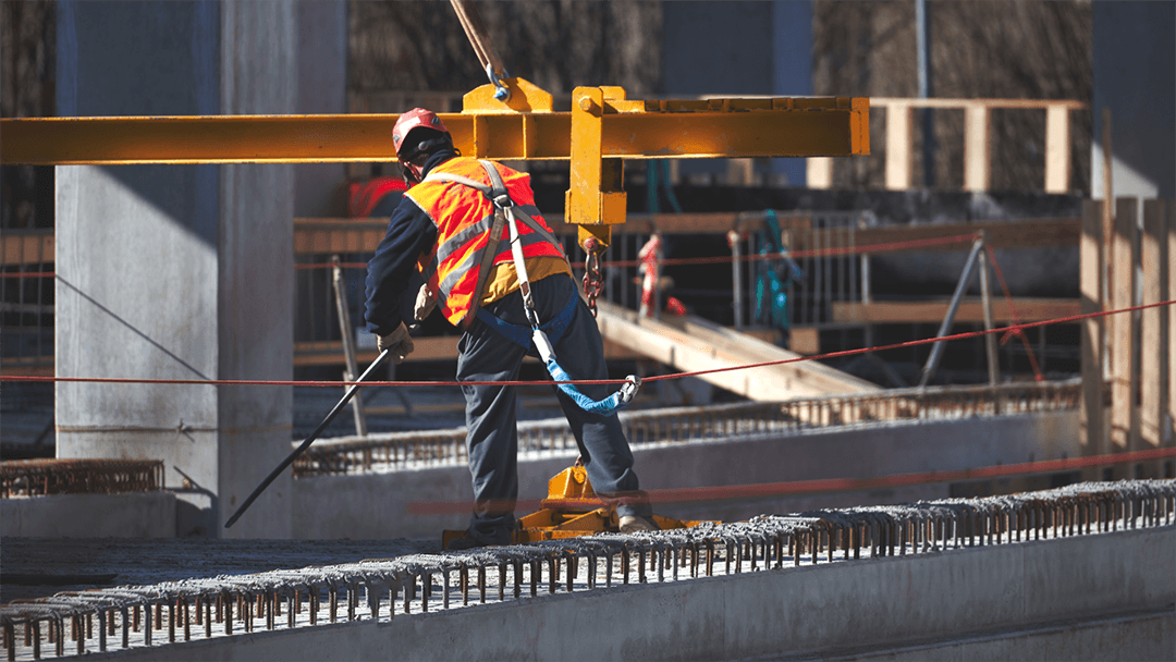 on-site-working-at-height-safety-construction Novade Colas Rail LRT construction